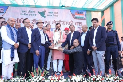 Hon'ble CM Shri Nayab Singh Saini Inaugurated the Machining Centre and Cancer Mammography Bus of LPS Bossard